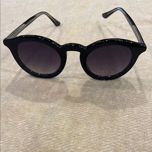 Krewe sunglasses! Style name is Collins. Excellent condition. Black